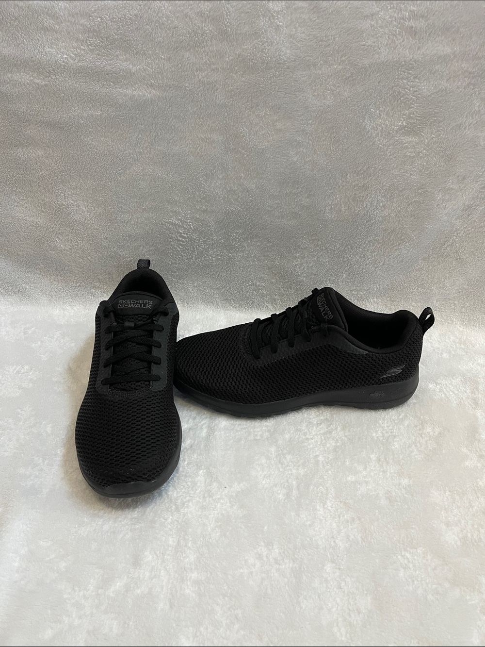 Skechers Go-Walk Women’s All Black Shoes Size 9 W